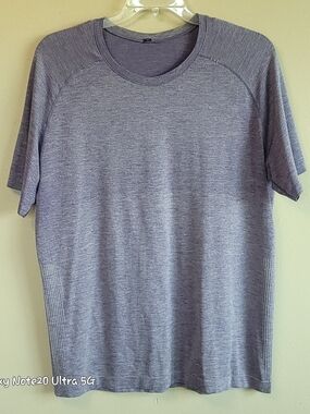 Lululemon Metal Vent Tech SS Shirt - Solid Heathered Purple Men's XL EUC